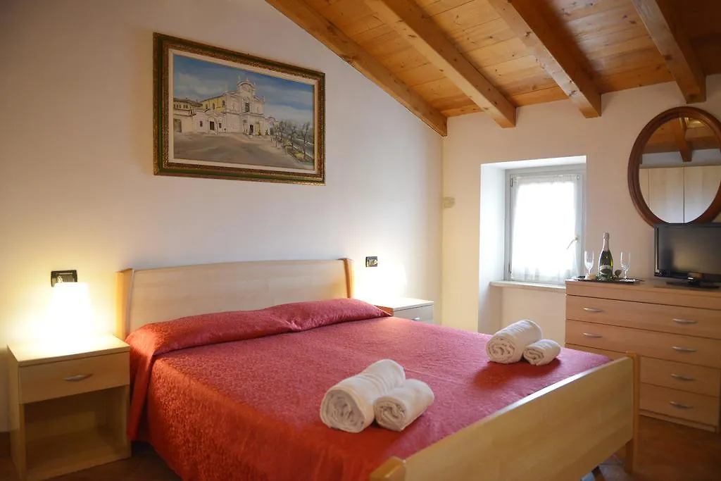 Antiche Mura Casa Vacanze Puegnago sul Garda 0*,  Italia