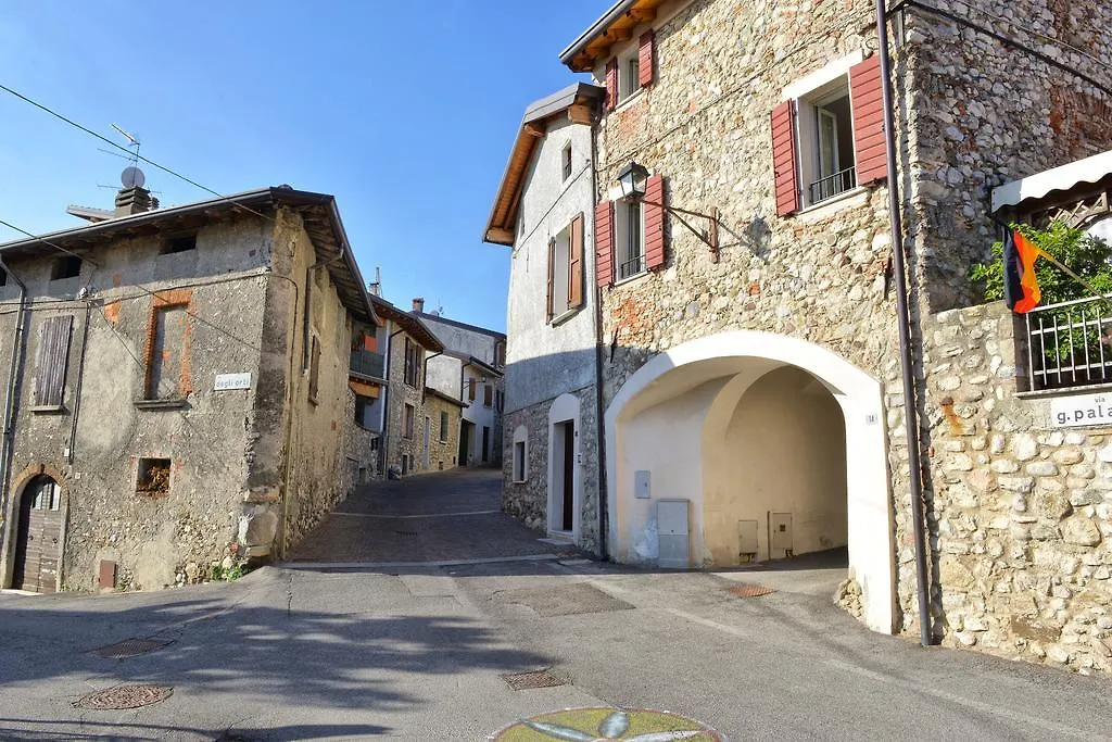 Antiche Mura Casa Vacanze Puegnago del Garda Appartamento