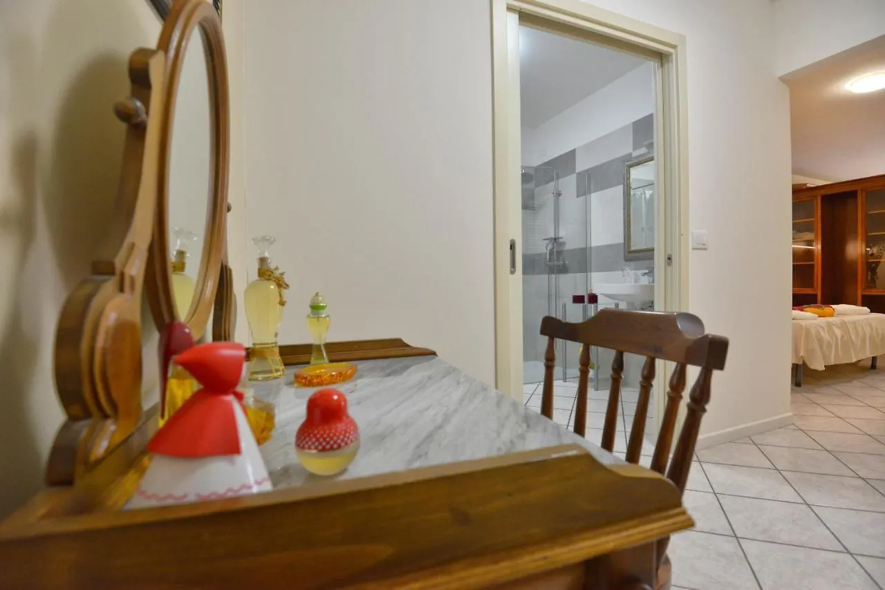 Antiche Mura Casa Vacanze Puegnago 0*,  Olaszország