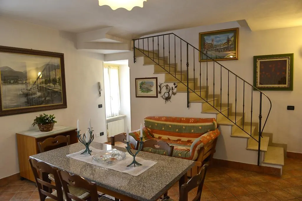 Antiche Mura Casa Vacanze Puegnago 0*,
